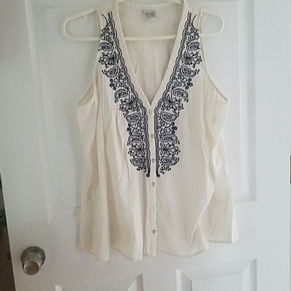 Converse cotton embroidered top